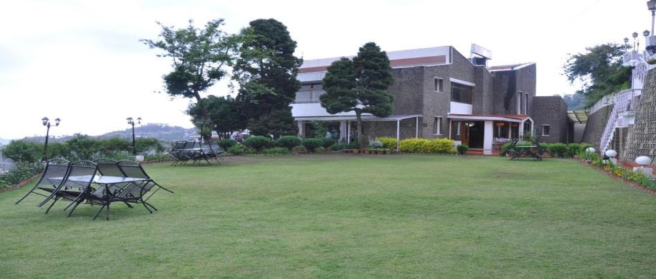 Hotel Blossom Shimla Eksteriør billede